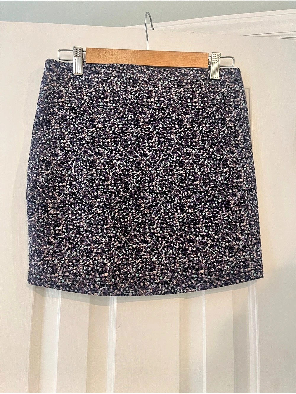 BCBGeneration Abstract Mini Skirt Size Medium - Picture 2 of 3